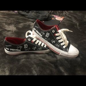one direction converse